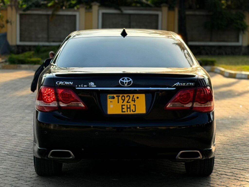 Price Of Toyota Crown 2009 for Sale in Tanzania