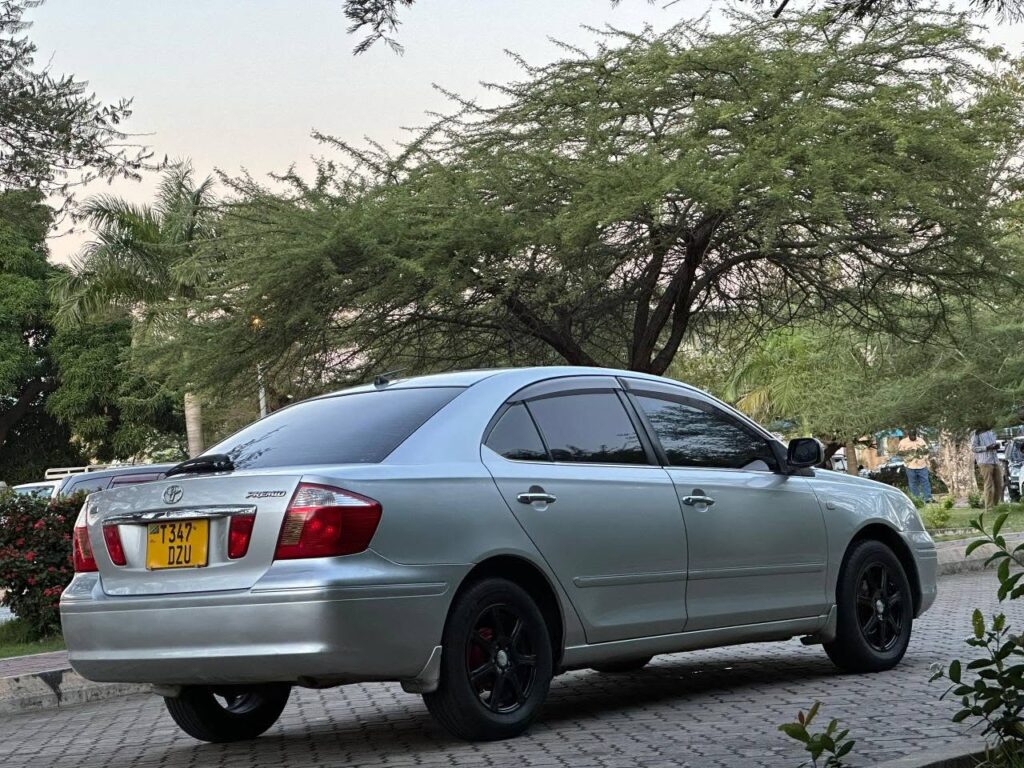 Toyota Premio bei poa sokoni Dar es Salaam Tanzania