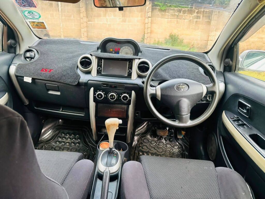 Toyota Vitz 2008 for Sale in Dar es Salaam