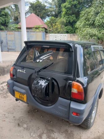 Bei Ya Toyota Rav4 1998 Sokoni Dar es Salaam Tanzania