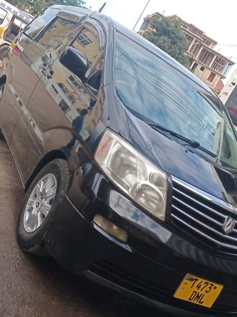 Bei ya Toyota Alphard 2005 Sokoni Dar es Salaam Tanzania