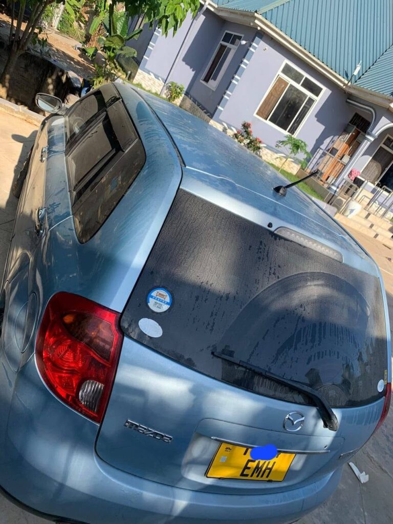 Mazda Premacy bei poa sokoni Dar es Salaam Tanzania