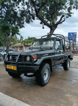 Bei Ya Toyota Land Cruiser 79 Pickup 2003 Sokoni Dar es Salaam Tanzania