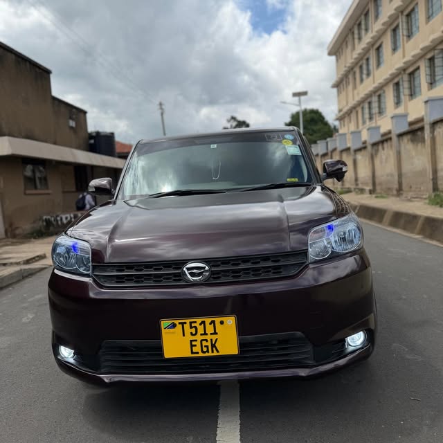 Toyota Rumion bei poa sokoni Arusha Tanzania