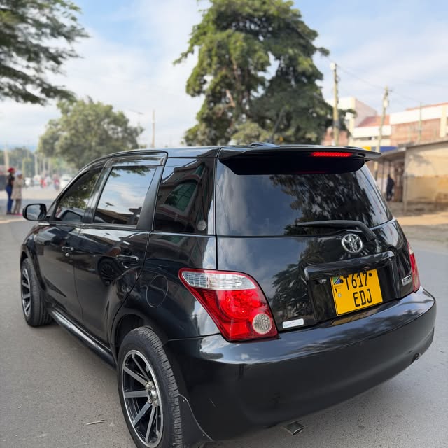 Magari Used Toyota IST 2007 Arusha Tanzania