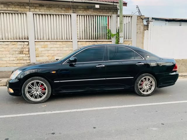 Magari Used Toyota Crown 2007 Dar es Salaam Tanzania