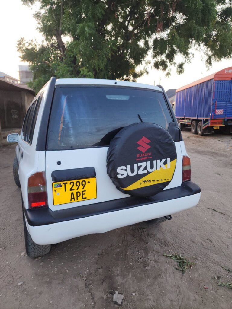 Magari Used Suzuki Escudo 1995 Dar es Salaam Tanzania