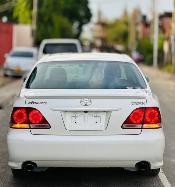 Price Of Toyota Crown 2005 for Sale in Tanzania