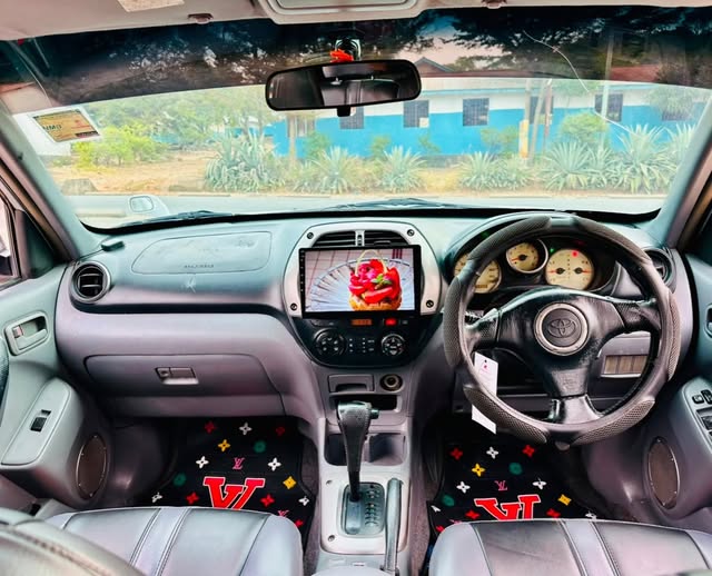 Bei ya Toyota Rav4 2002 Sokoni Mwanza Tanzania