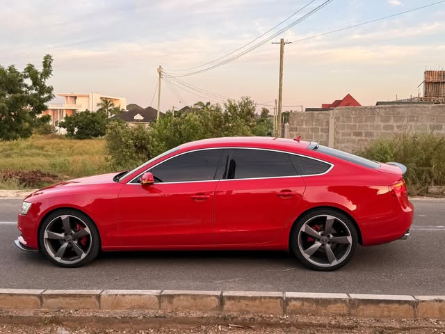 Audi A5 bei poa sokoni Dar es Salaam Tanzania