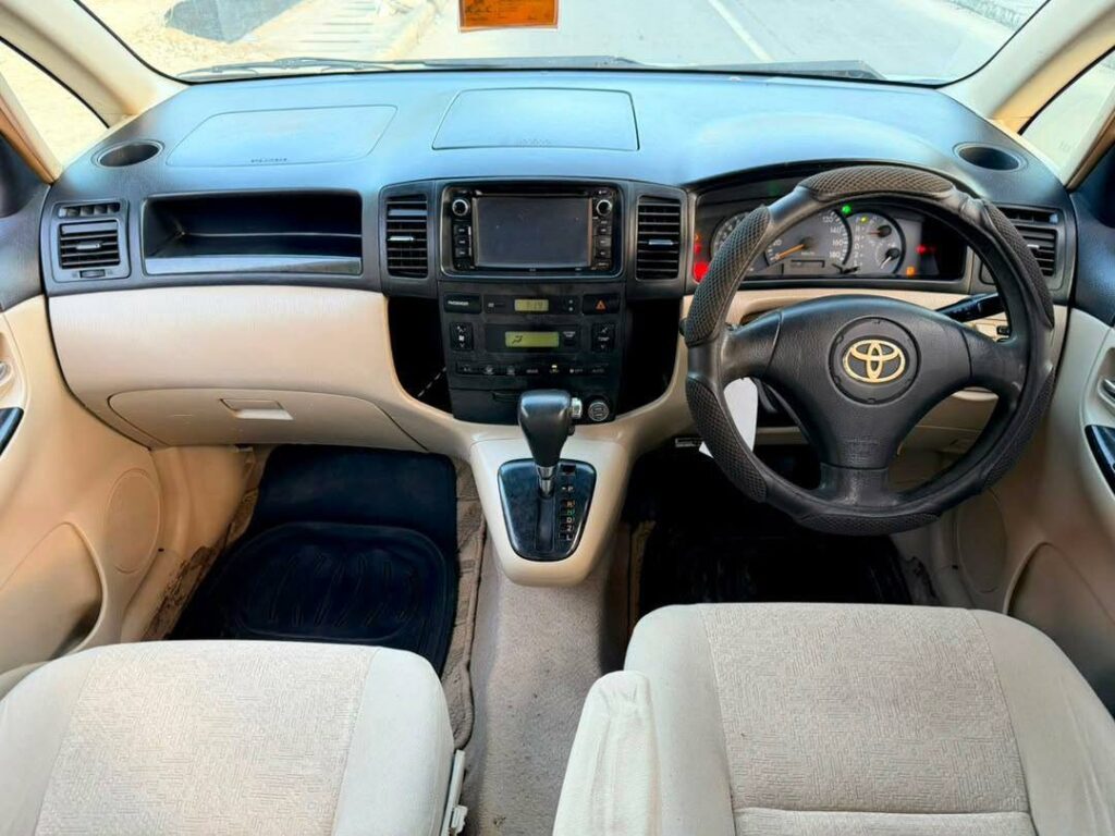 Magari Sokoni Toyota Spacio ya Bei Poa 2004