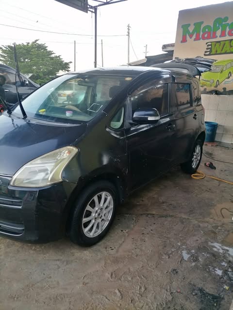 Toyota Ractis bei poa sokoni Dar es Salaam Tanzania