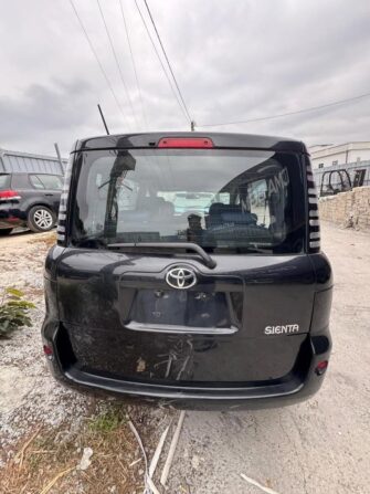 Bei Ya Toyota Sienta 2008 Sokoni Dar es Salaam Tanzania