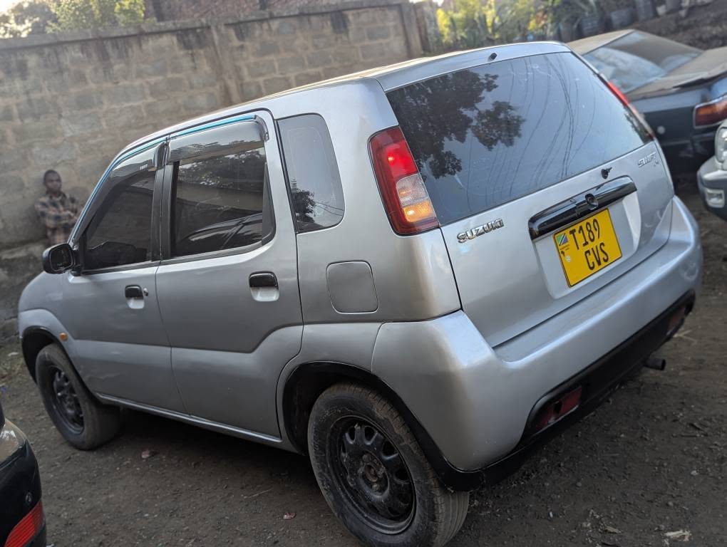 Price Suzuki Swift 2003 for Sale in Arusha