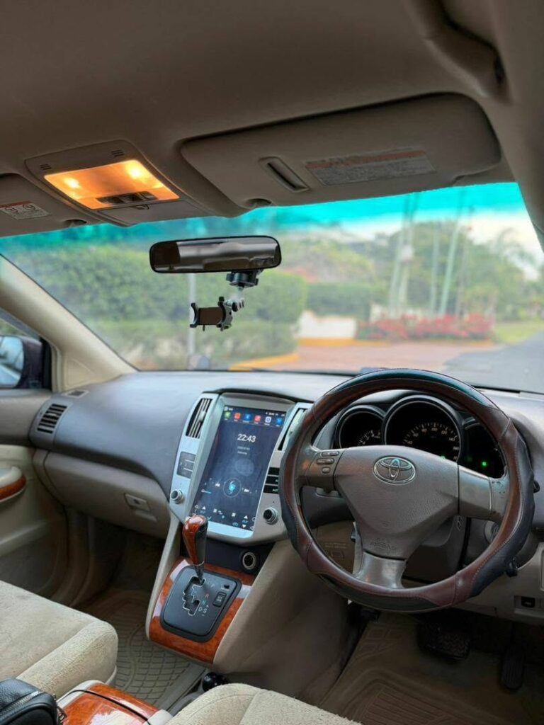 Toyota Harrier 2005 for Sale in Dar es Salaam
