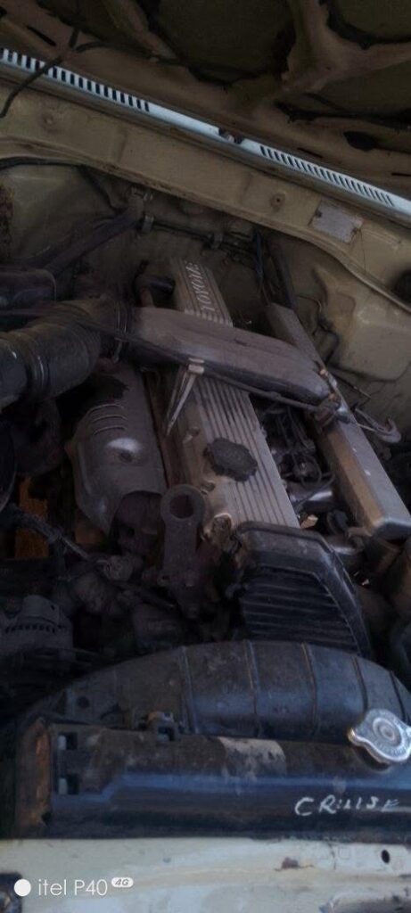 Magari Used Toyota Land Cruiser 79 Pickup 1998 Dar es Salaam Tanzania