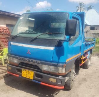 Bei Ya Mitsubishi Canter 2000 Sokoni Dar es Salaam Tanzania