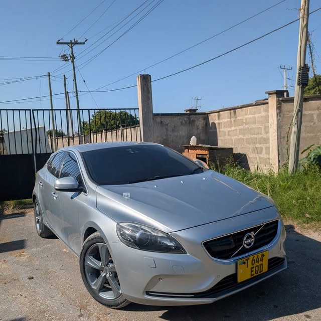 For Sale Volvo V40 2015 in Arusha