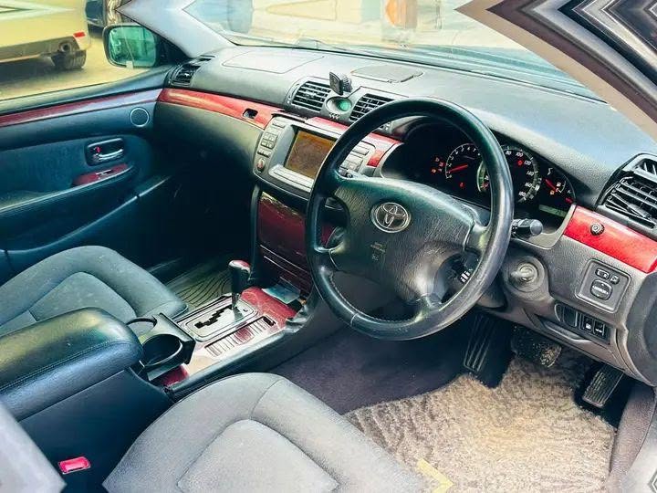 Magari Sokoni Toyota Brevis ya Bei Poa 2003