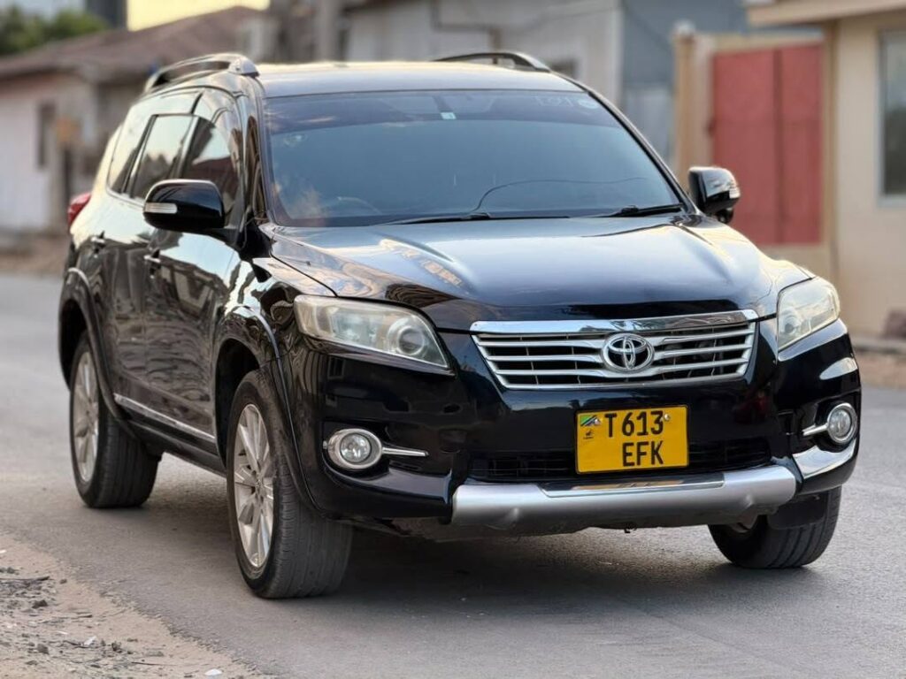 Magari Sokoni Toyota Vanguard ya Bei Poa 2010