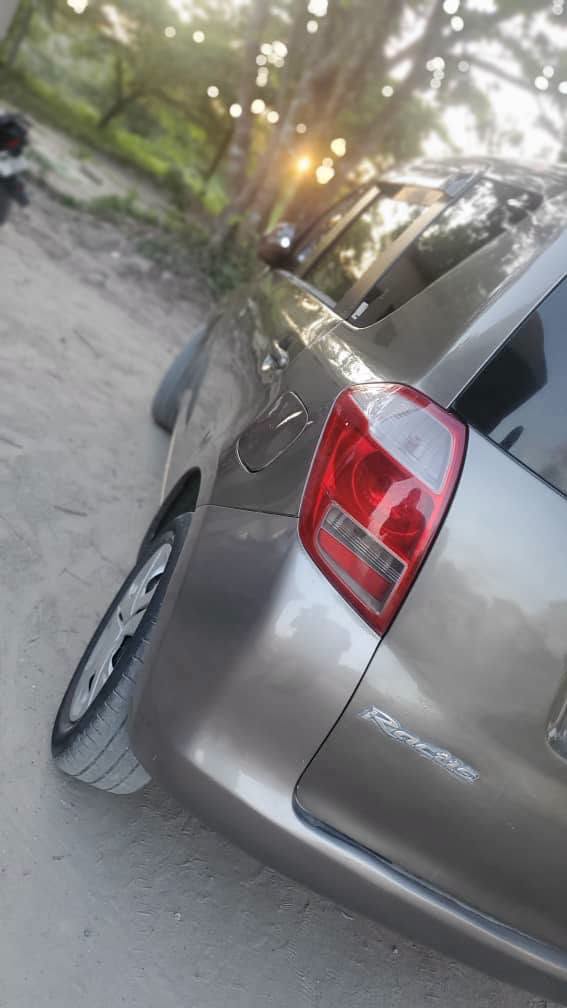 Toyota Ractis bei poa sokoni Dar es Salaam Tanzania