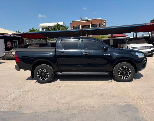 Price Toyota Hilux 2018 for Sale in Dar es Salaam