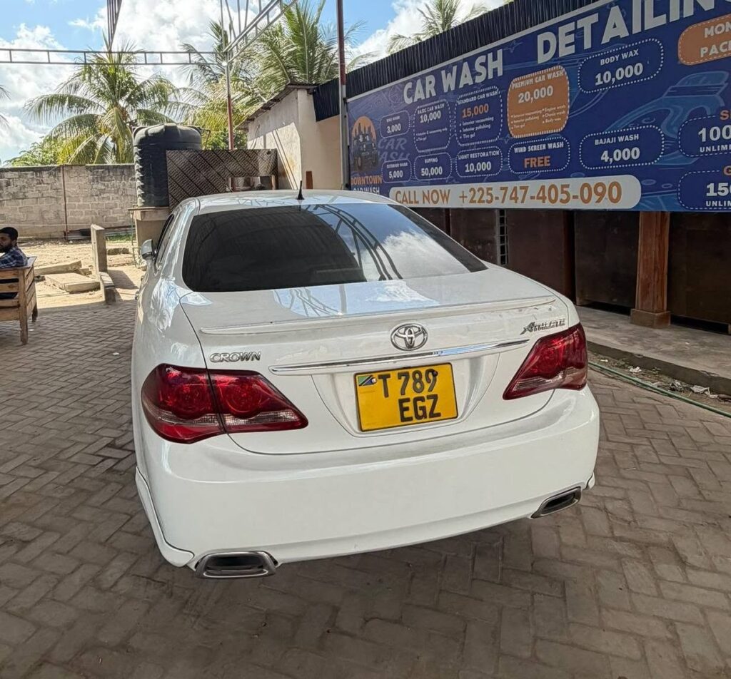 Price Of Toyota Crown 2009 for Sale in Tanzania