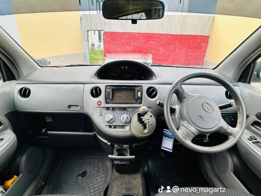 Magari Vitz 2007 lipo Dar es Salaam