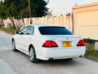 Bei Ya Toyota Crown 2006 Sokoni Dar es Salaam Tanzania