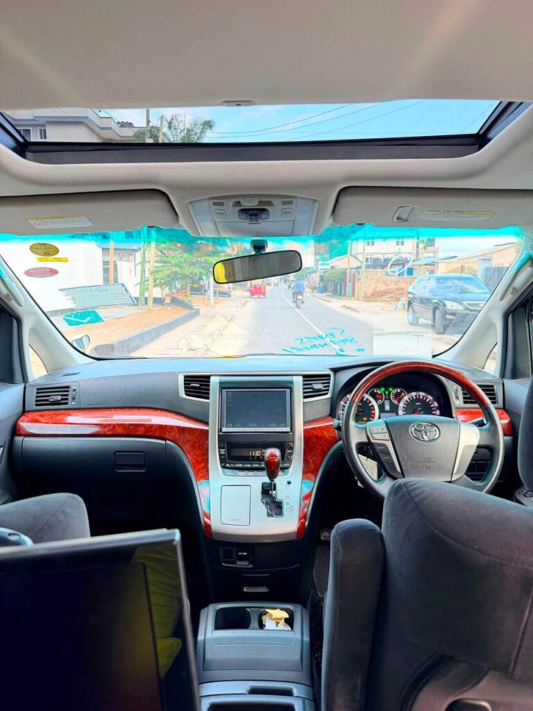 Price Toyota Alphard 2011 for Sale in Dar es Salaam