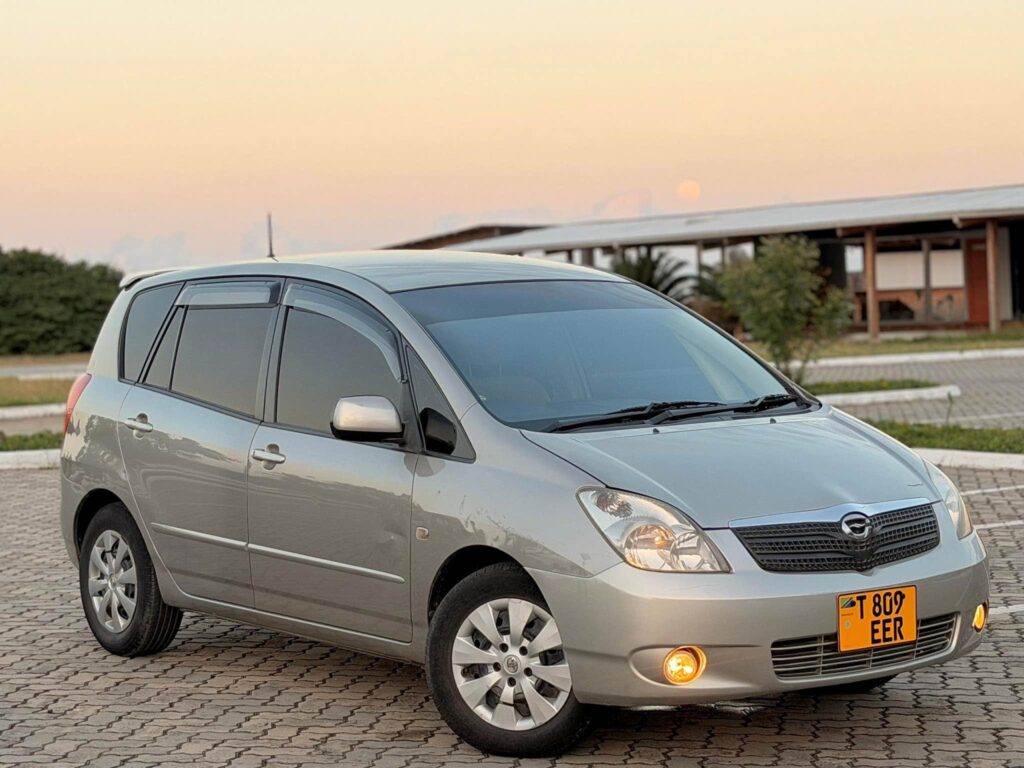 Magari Sokoni Toyota Spacio ya Bei Poa 2003