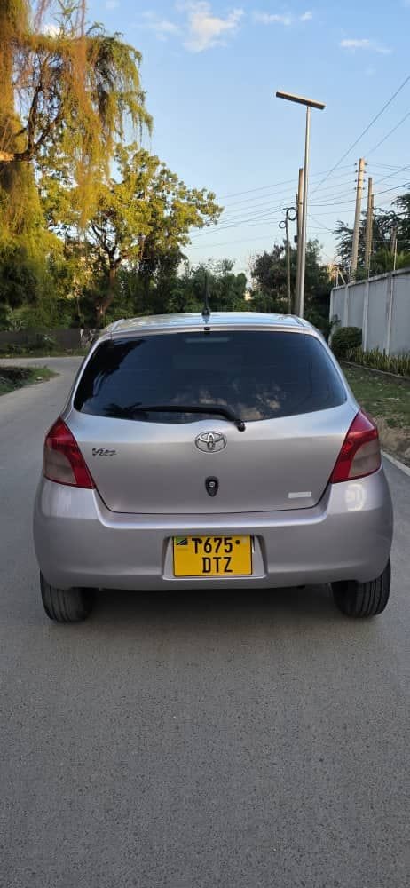 Magari Vitz 2008 lipo Dar es Salaam