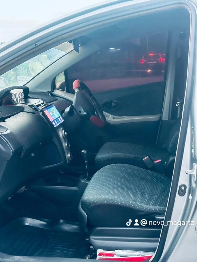Magari Sokoni Toyota Vitz ya Bei Poa 2007