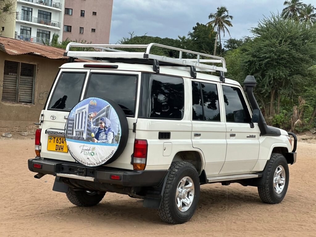 Magari Land Cruiser 70 Series 2018 lipo Dar es Salaam