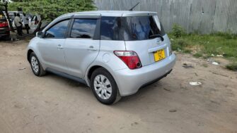 Bei Ya Toyota IST 2005 Sokoni Dar es Salaam Tanzania