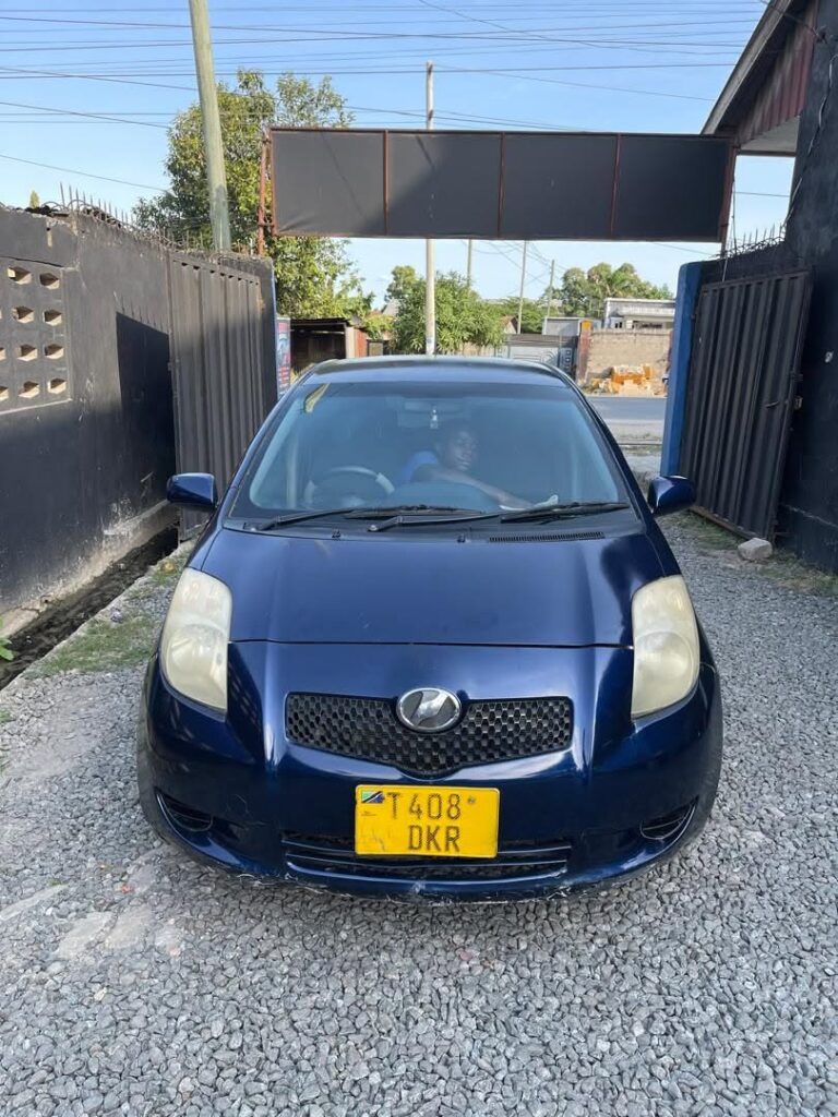 Magari Vitz 2007 lipo Dar es Salaam