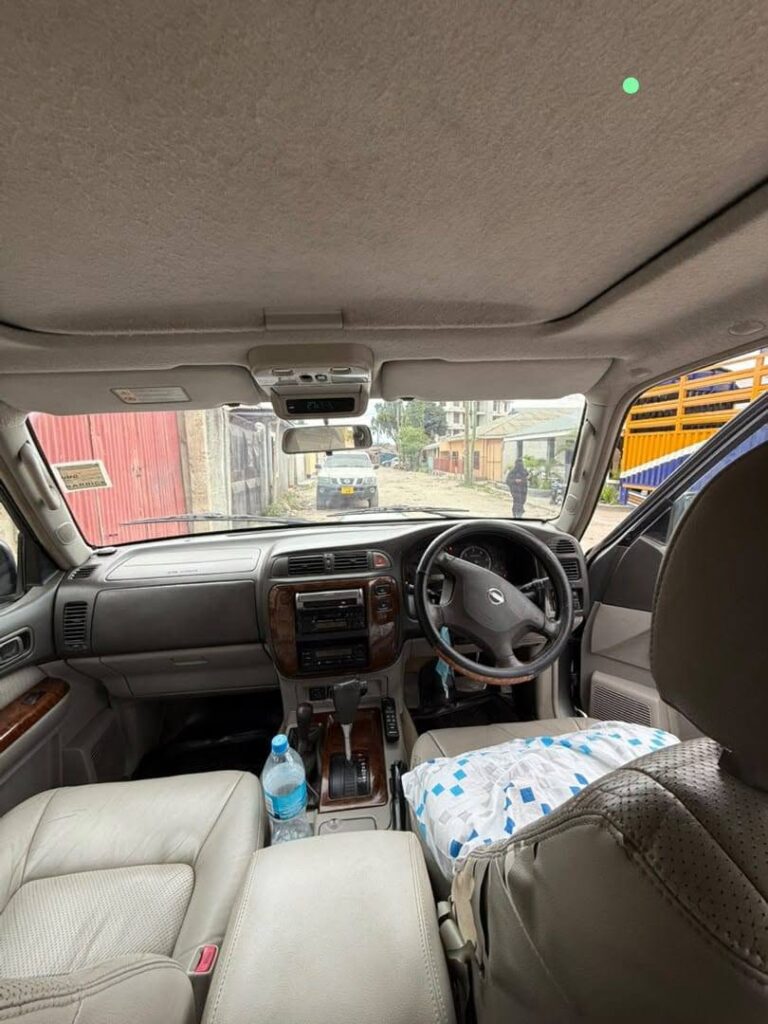 Price Nissan Patrol 2005 for Sale in Dar es Salaam