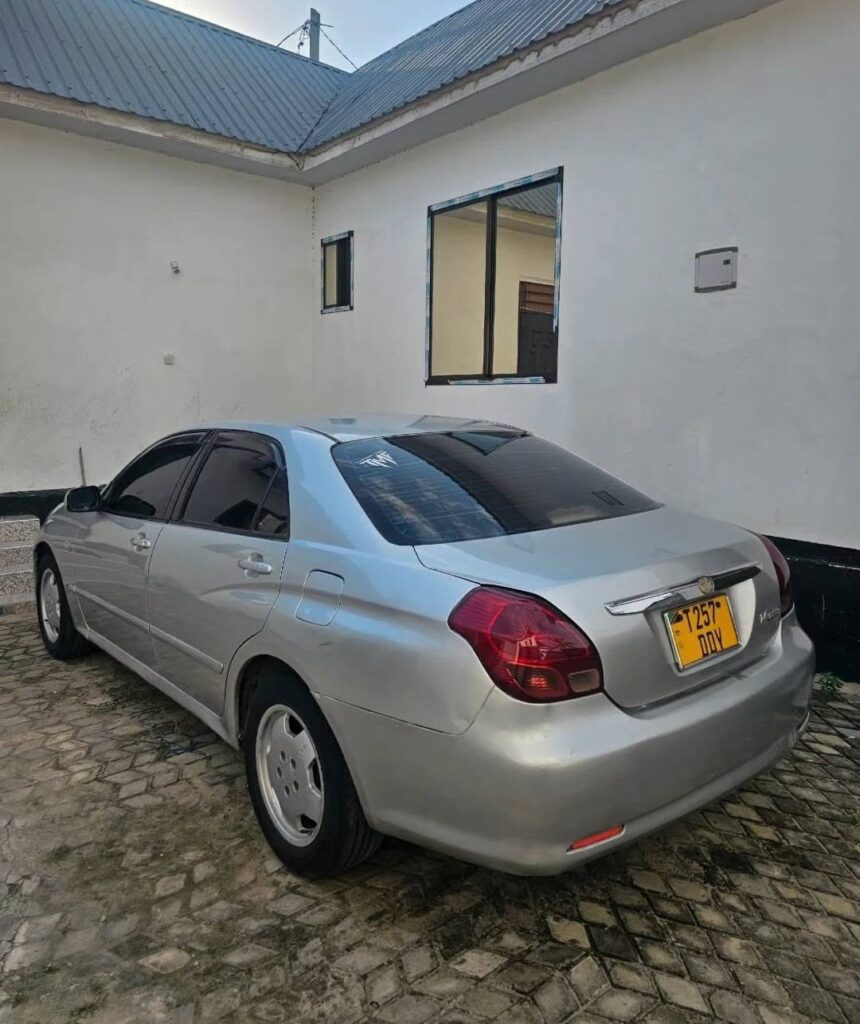 Toyota Verosa bei poa sokoni Dar es Salaam Tanzania