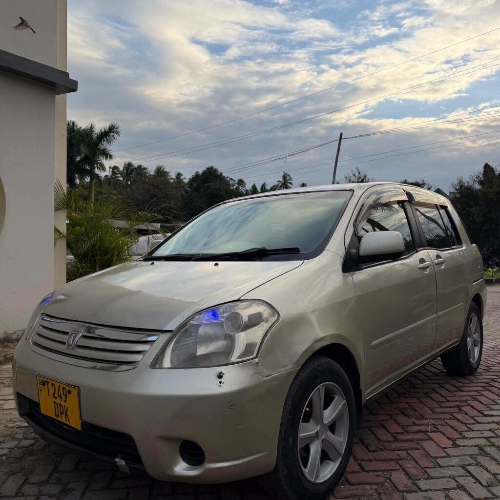 Magari Raum 2005 lipo Dar es Salaam