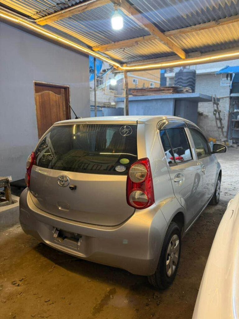 Toyota Passo bei poa sokoni Dar es Salaam Tanzania