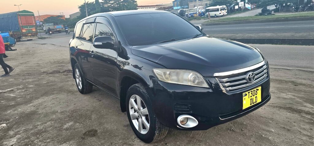 Toyota Vanguard bei poa sokoni Dar es Salaam Tanzania
