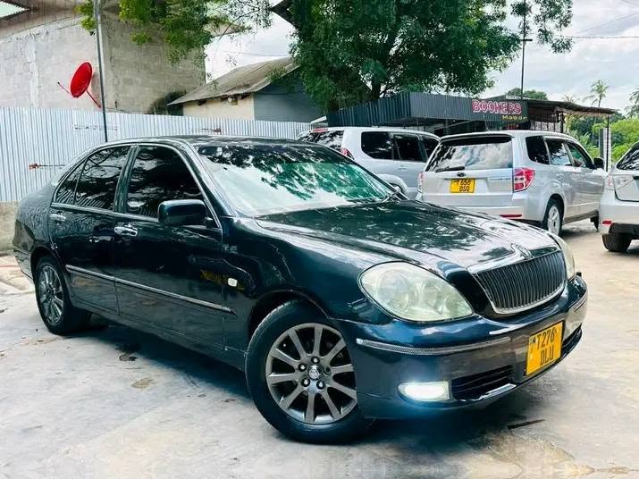 Toyota Brevis bei poa sokoni Dar es Salaam Tanzania