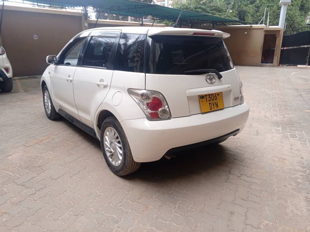 Price Of Toyota IST 2005 for Sale in Tanzania