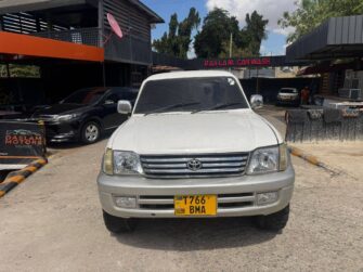 Bei Ya Toyota Land Cruiser Prado 2002 Sokoni Dar es Salaam Tanzania