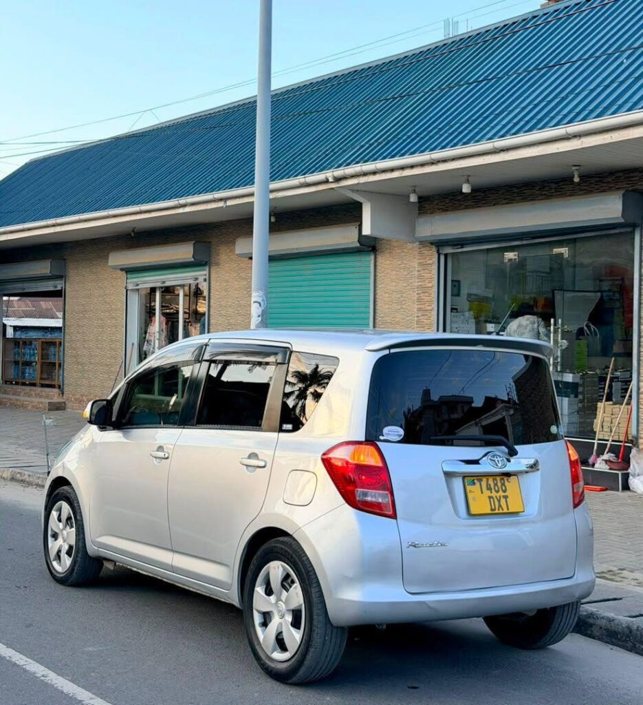 Magari Sokoni Toyota Ractis ya Bei Poa 2008