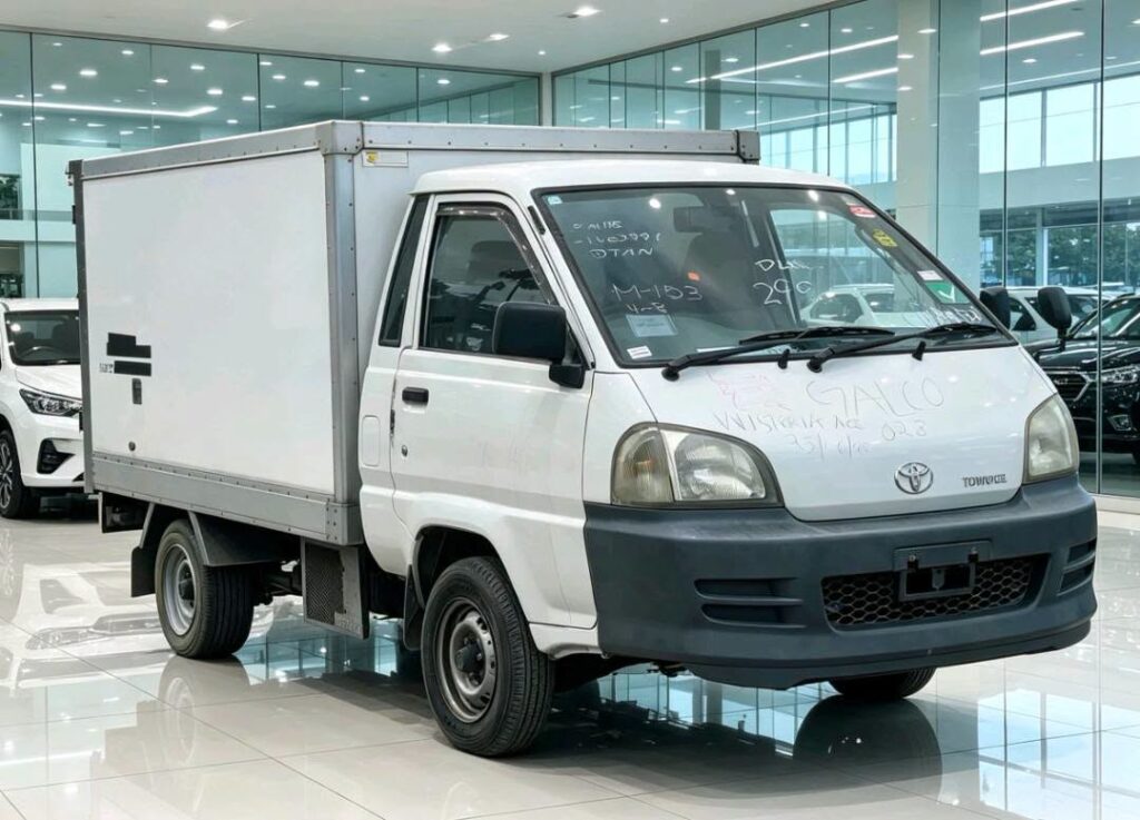 Price Of Toyota TownAce 2004 for Sale in Tanzania