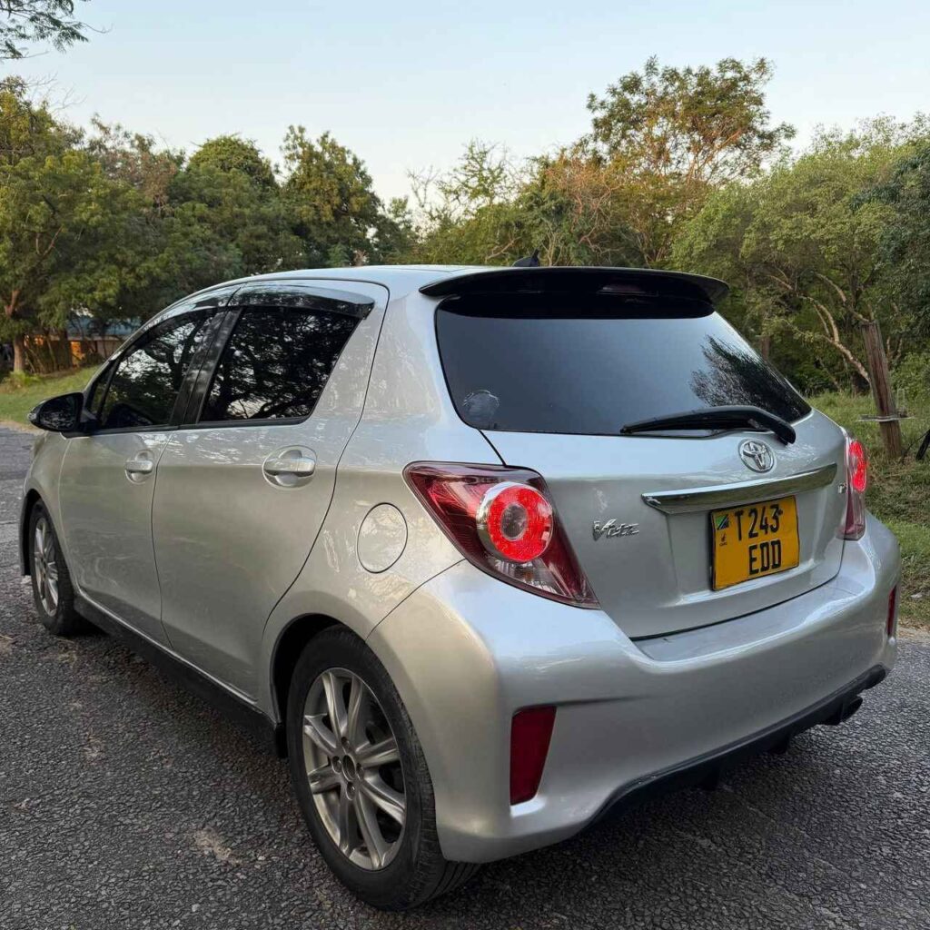 Toyota Vitz 2012 for Sale in Dar es Salaam