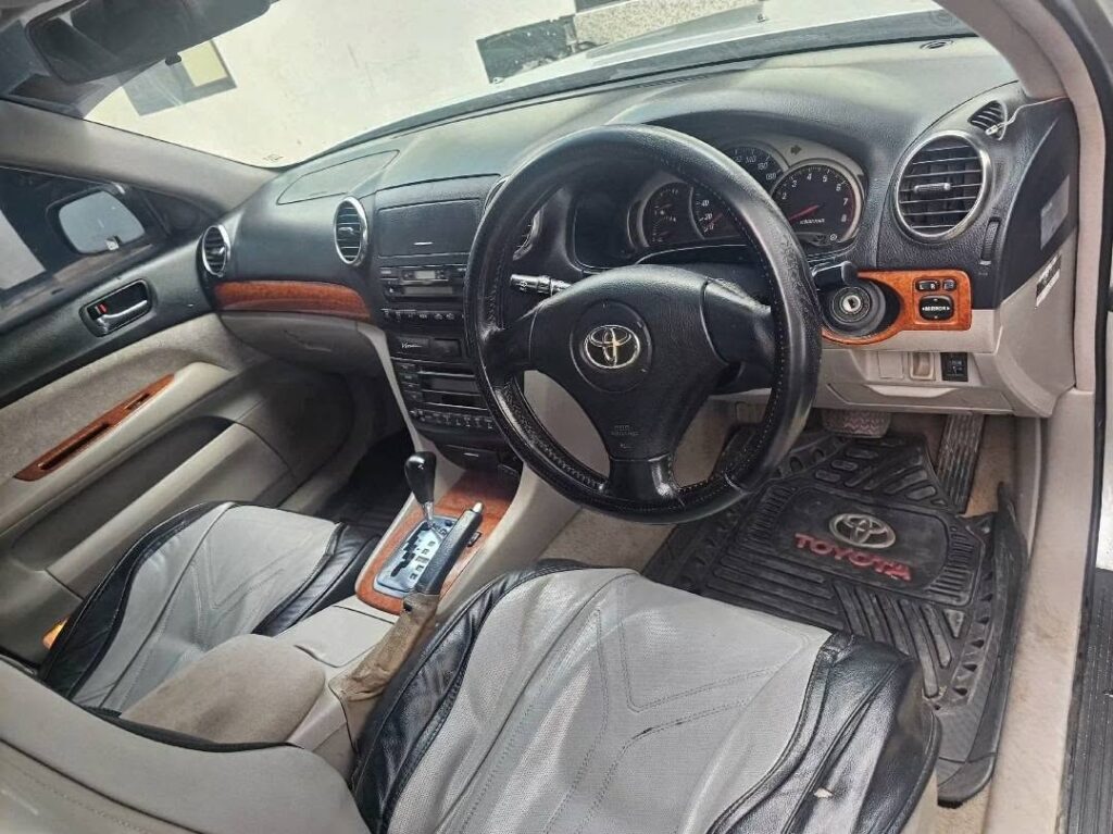 Magari Sokoni Toyota Verosa ya Bei Poa 2002