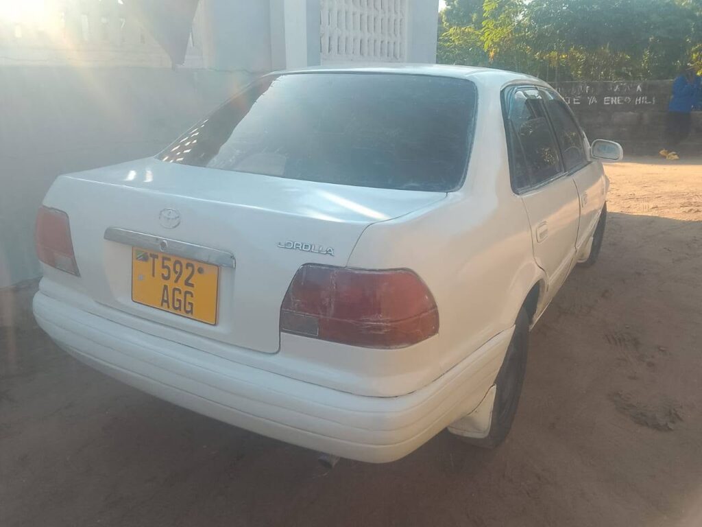Magari Used Toyota Corolla 1998 Dar es Salaam Tanzania