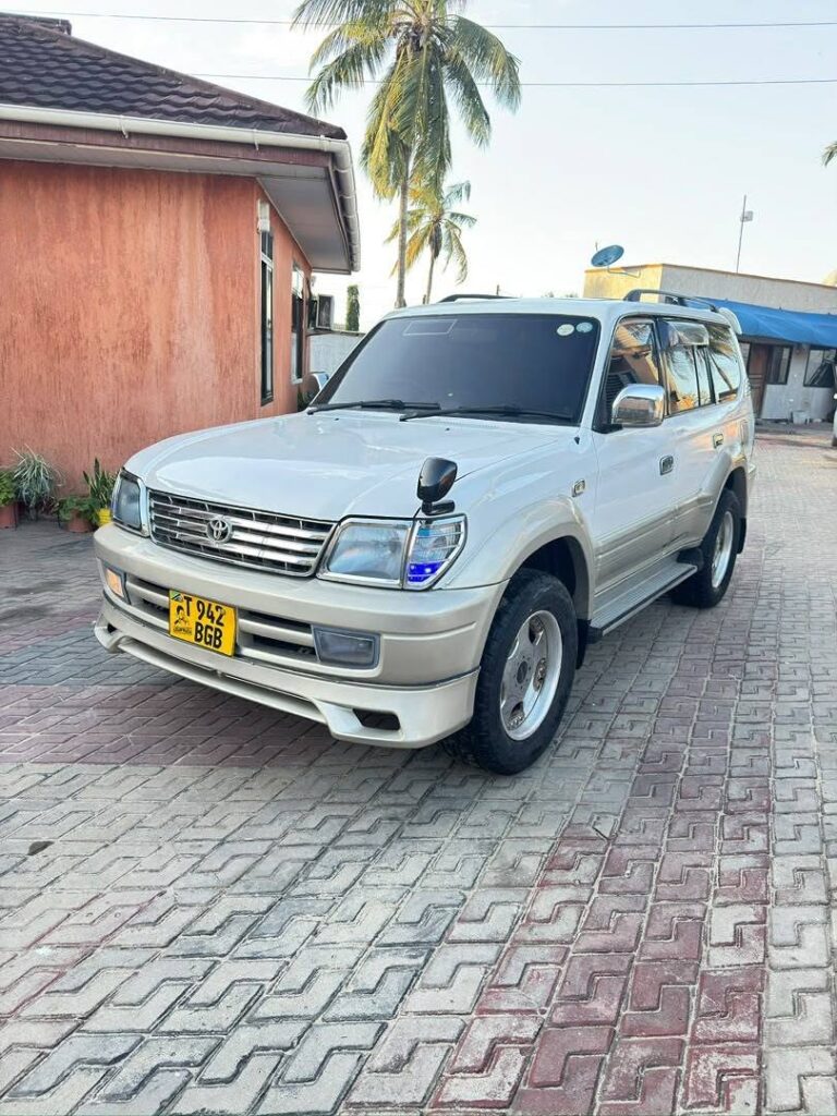 Bei ya Toyota Land Cruiser Prado 2000 Sokoni Dar es Salaam Tanzania